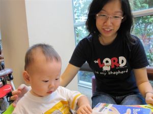 reading with mommy